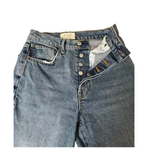 We The Free Distressed Button Fly Raw Cut High rise Mom Jean Size 2 or 26 - EUC - Picture 6 of 12